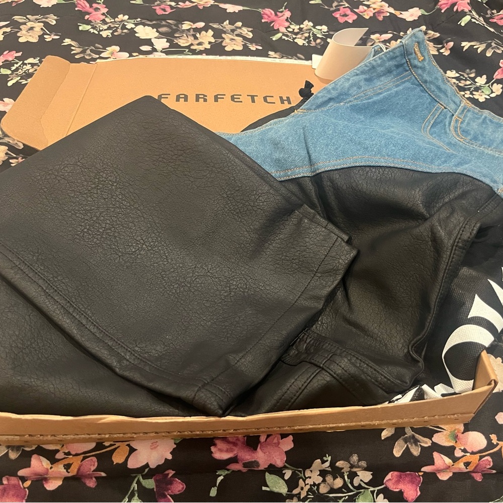 Stylish Black and Blue Women's Jeans